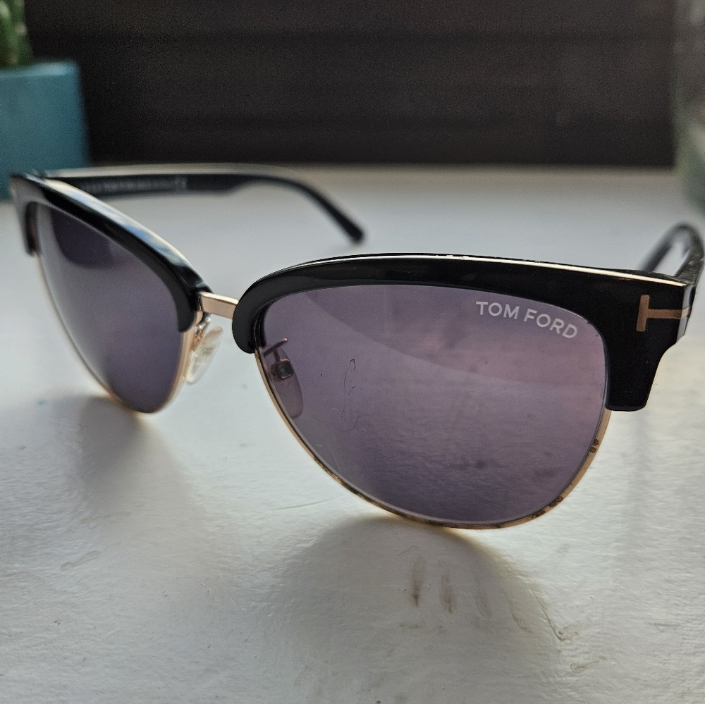 Women's Tom Ford polarized shades